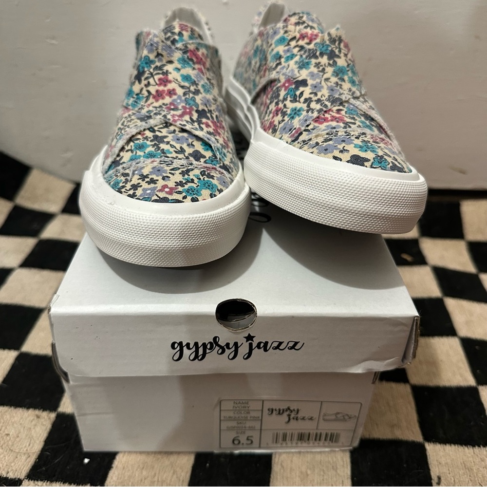 Gypsy Jazz Ivory Turquoise Punk Multicolor Floral Sneakers‎